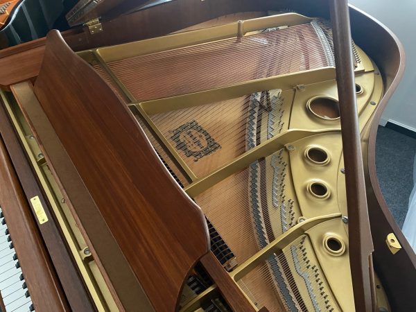 YAMAHA – Flügel, Modell G 2 – 173 in Nussbaum satiniert - Image 3