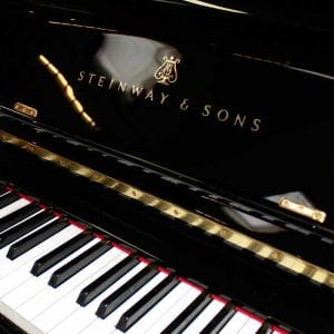 STEINWAY & SONS – Klavier, Modell V – 125 in schwarz poliert