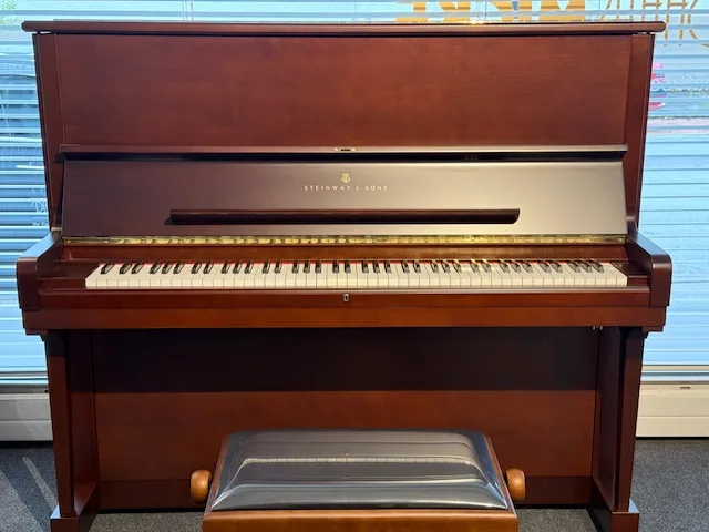 STEINWAY & SONS - Klavier, Modell K - 132