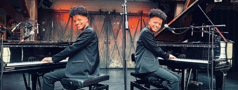Die Boogie Woogie Twins an zwei Steinways