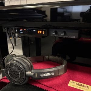 YAMAHA - Klavier, Modell B - 2 SC3 PE mit Stummschaltung